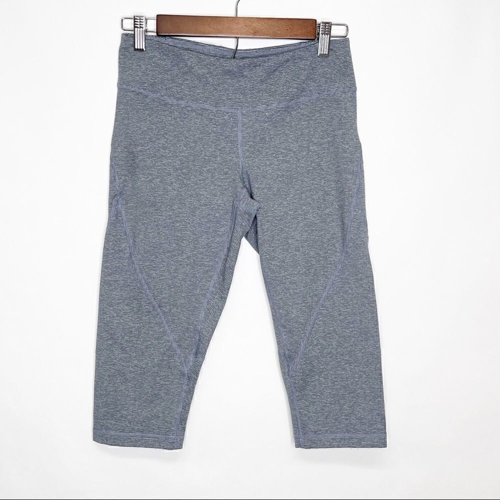 Zella Capri Legging Gray Purple Small